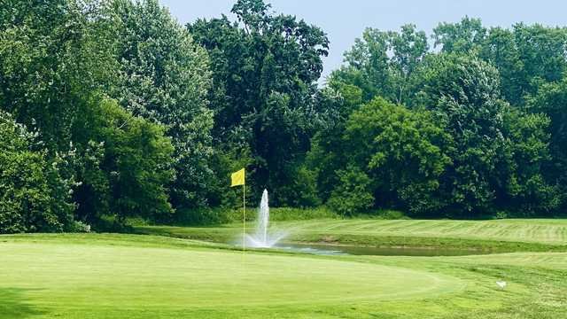 Bee Tee Golf Club